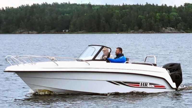 HR Boat
