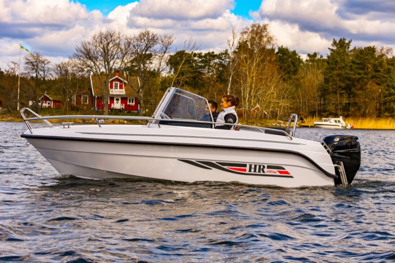 HR Boat