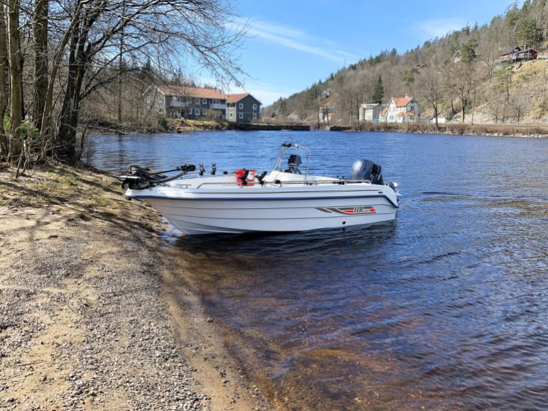 HR Boat
