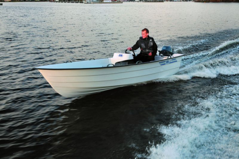 HR Boat